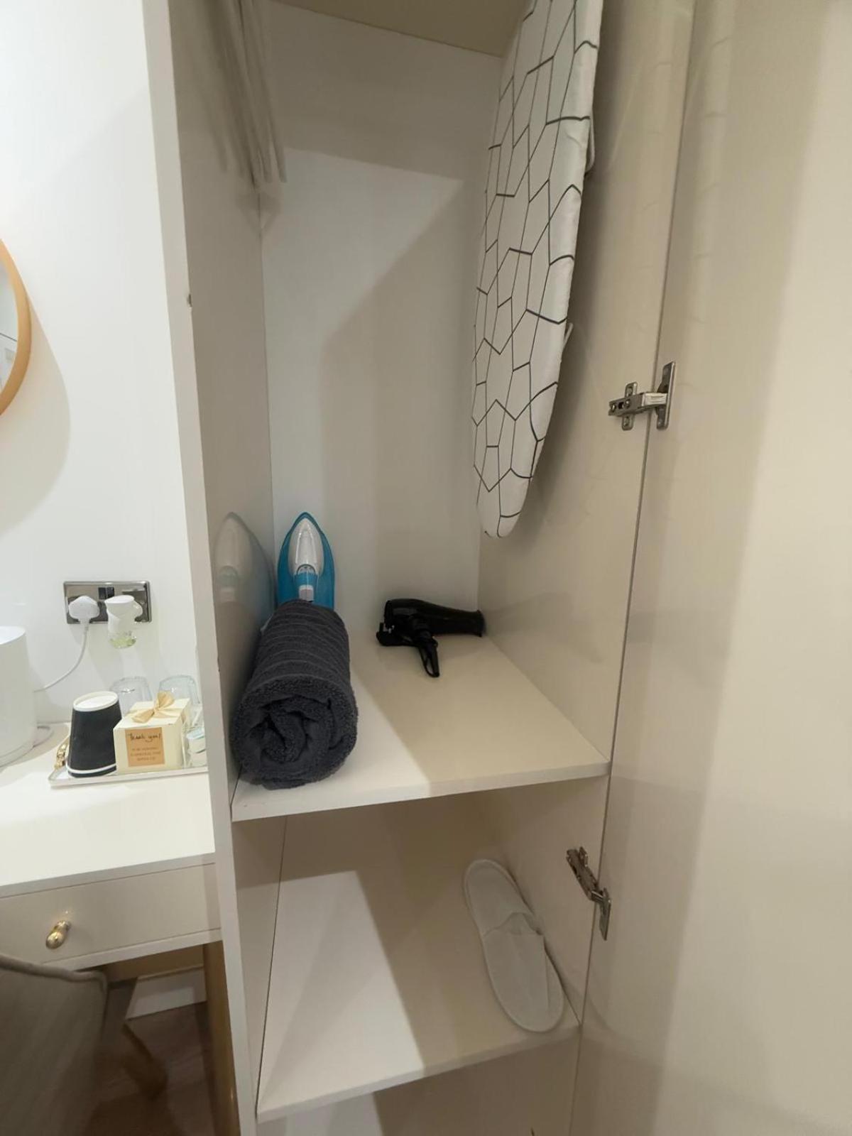 Hotel Raven 38 *